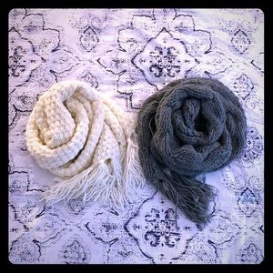 Bundle two winter scarves